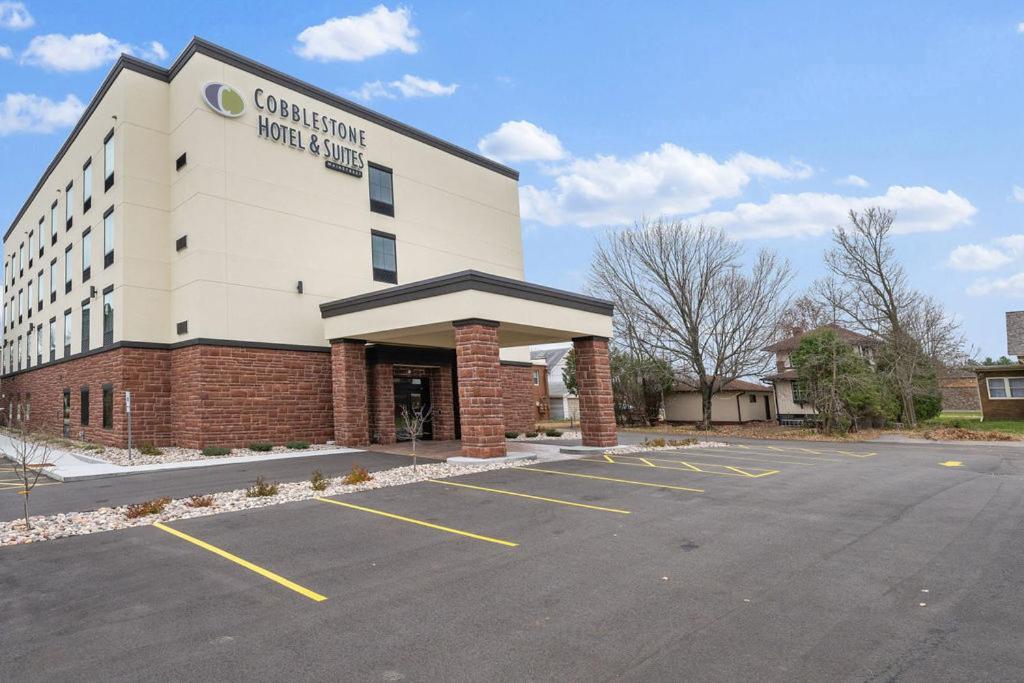 Cobblestone Hotel & Suites - Mosinee Exteriér fotografie